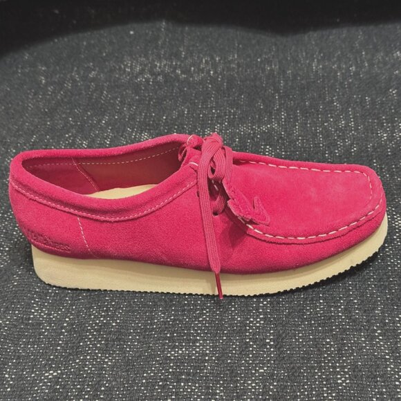 Clarks Originals Wallabee Day Moccasins Shoe, Bright Pink, US 9.5/EU 41 - Picture 2 of 16